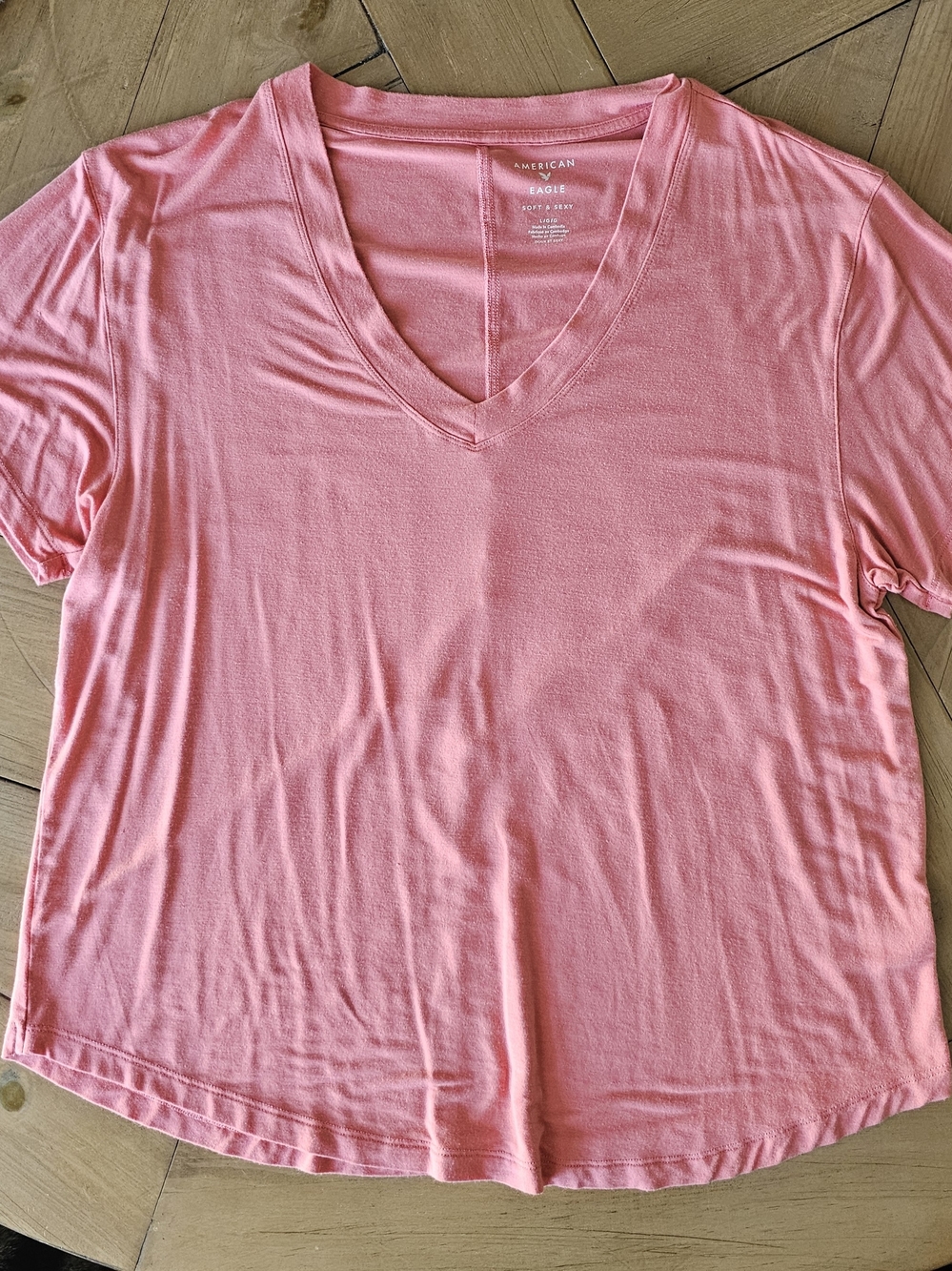 American Eagle Outfitters Coral-Pink V-Neck Short Sleeve Tee